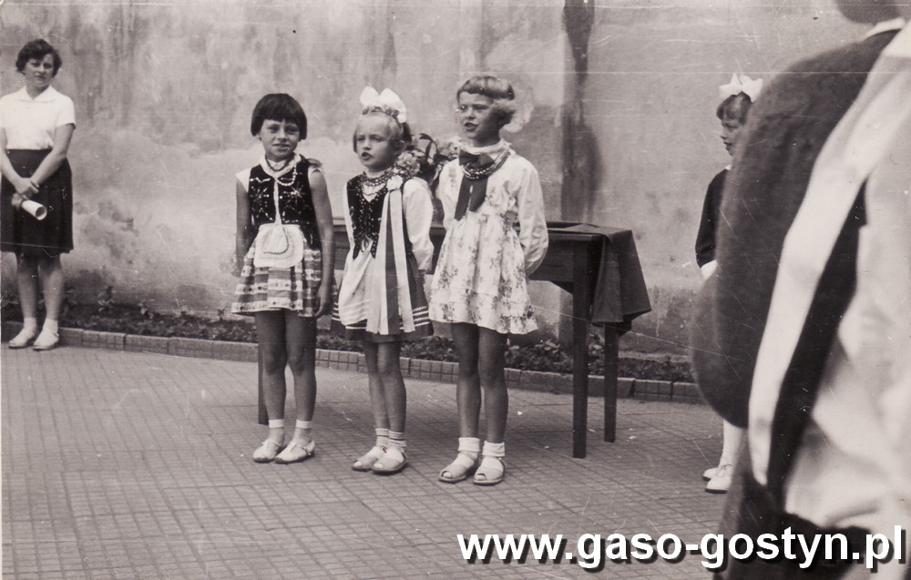 Rozpoczęcie roku szkolnego w Szkole Podstawowej nr 2 w Gostyniu (1962r